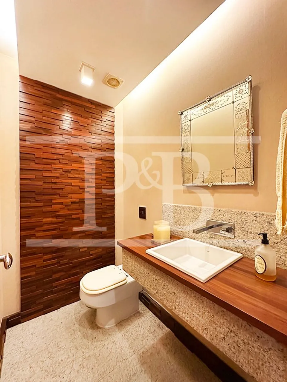 4-bedroom apartment with 4 bathrooms and 190 m² — photo 16
