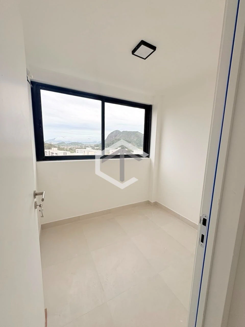 Квартира з 3 спальнями та власною ванною, 60 м² — photo 17