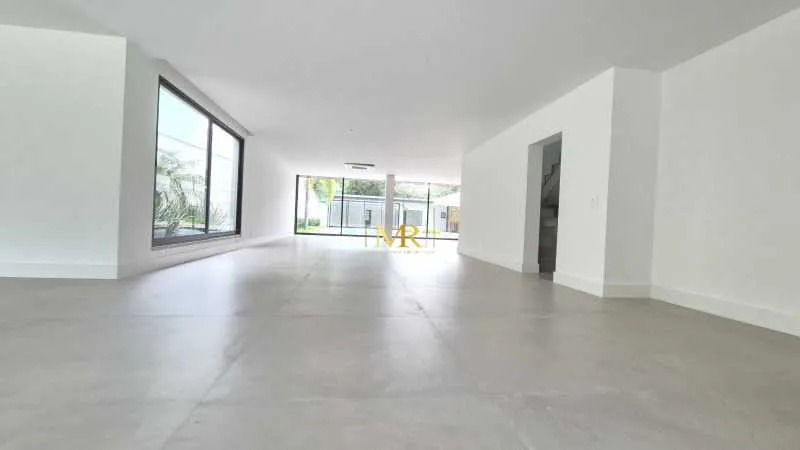 Casa com 5 quartos e cozinha em conceito aberto — photo 4