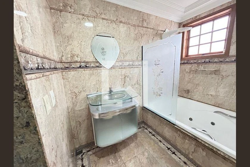 Casa com 3 quartos, suíte e cozinha a gás, 200 m² — photo 30