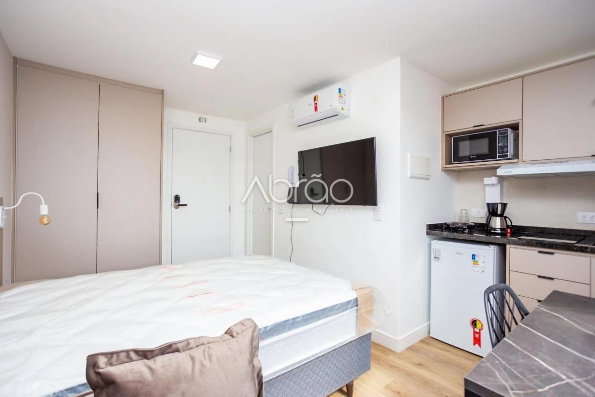 Furnished 17 m² studio with 1 bedroom and 1 bathroom — photo 17