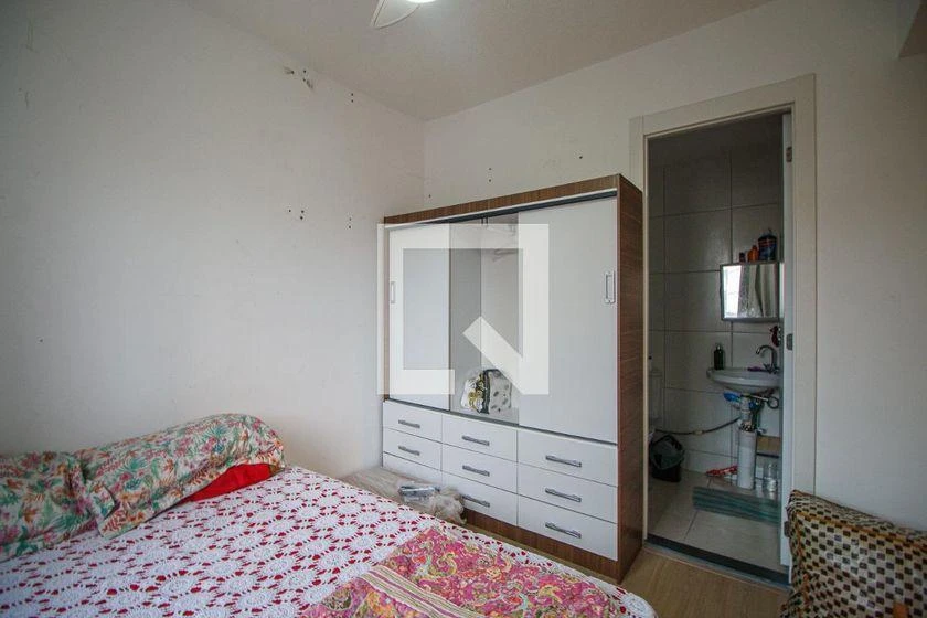 2-bedroom apartment in a building with a gym — photo 10