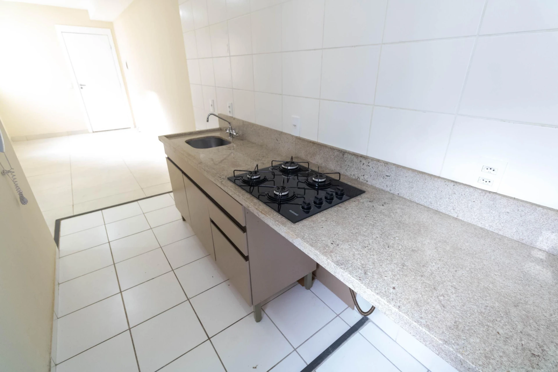 2-bedroom apartment with no parking included — photo 29