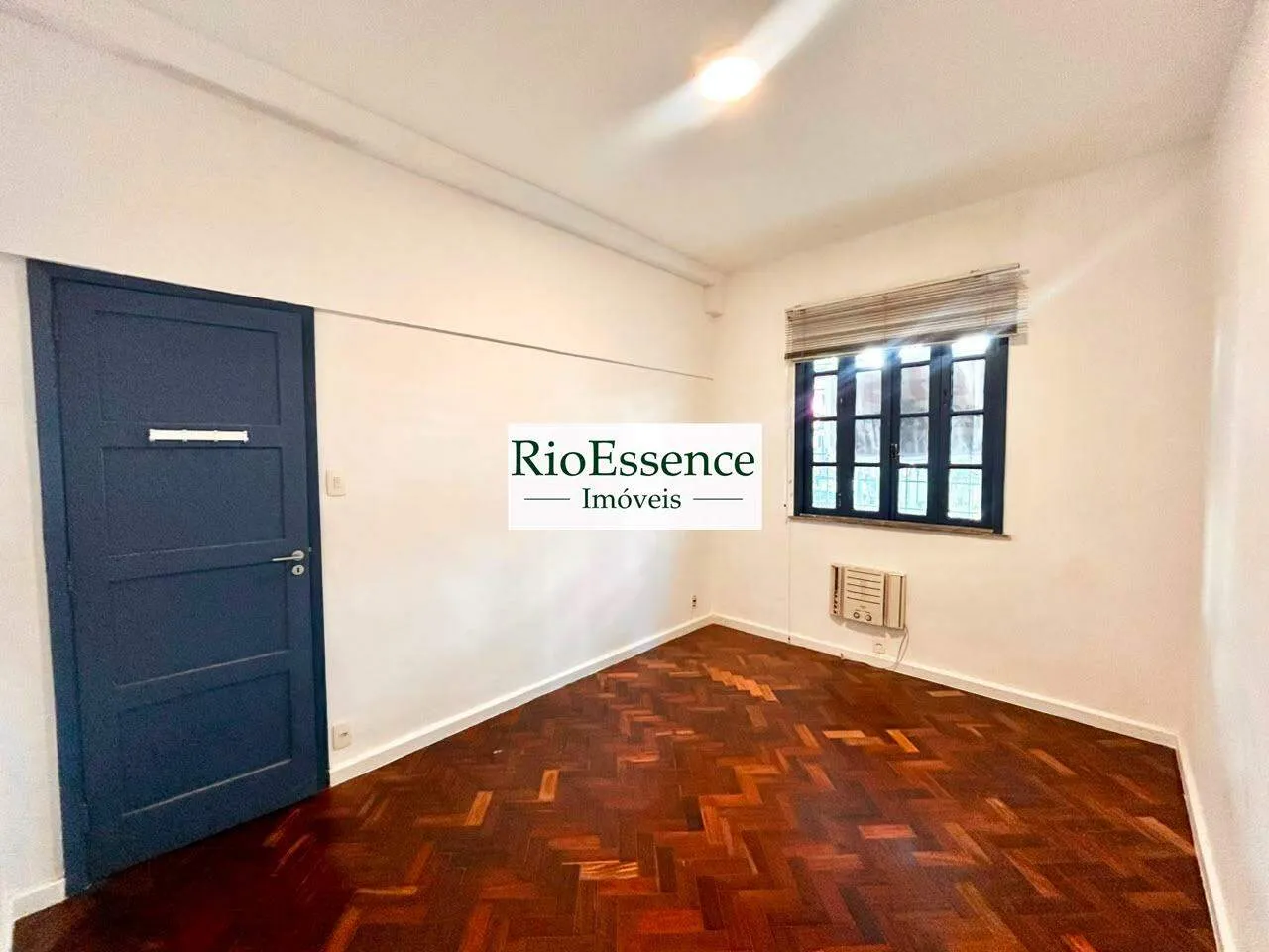 Unfurnished apartment with 2 bedrooms and 2 bathrooms — photo 11