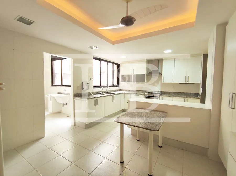 Apartamento com 3 dormitórios de 294 m² e 4 vagas — photo 26