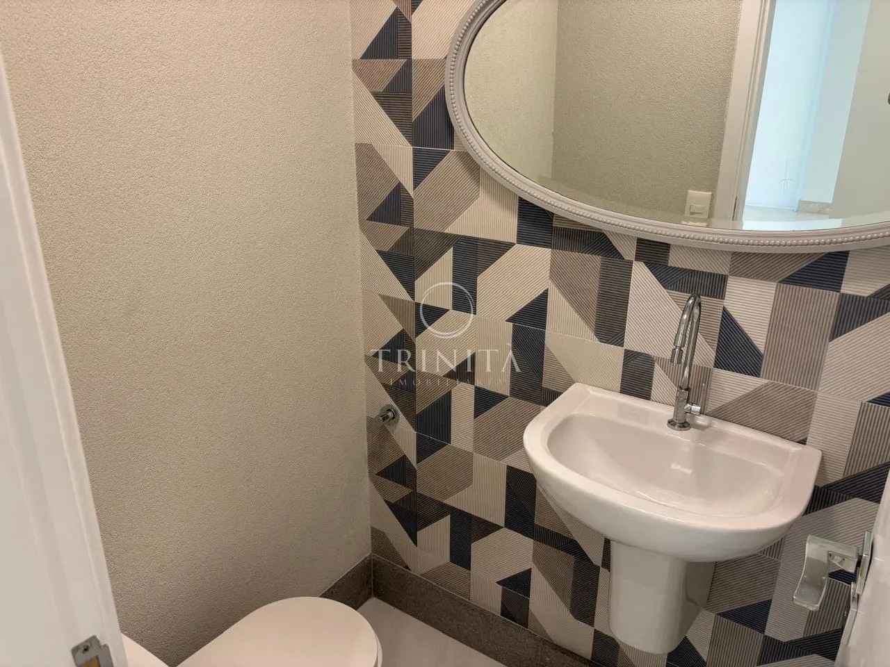 Casa sem mobília com 4 quartos e cozinha planejada — photo 12