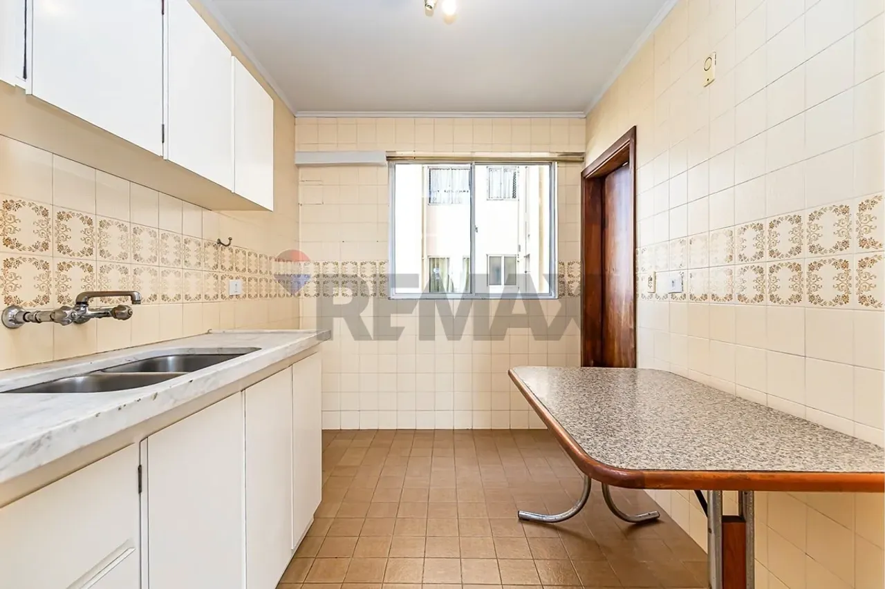 94 m² apartment with a washing machine and a home office — photo 2