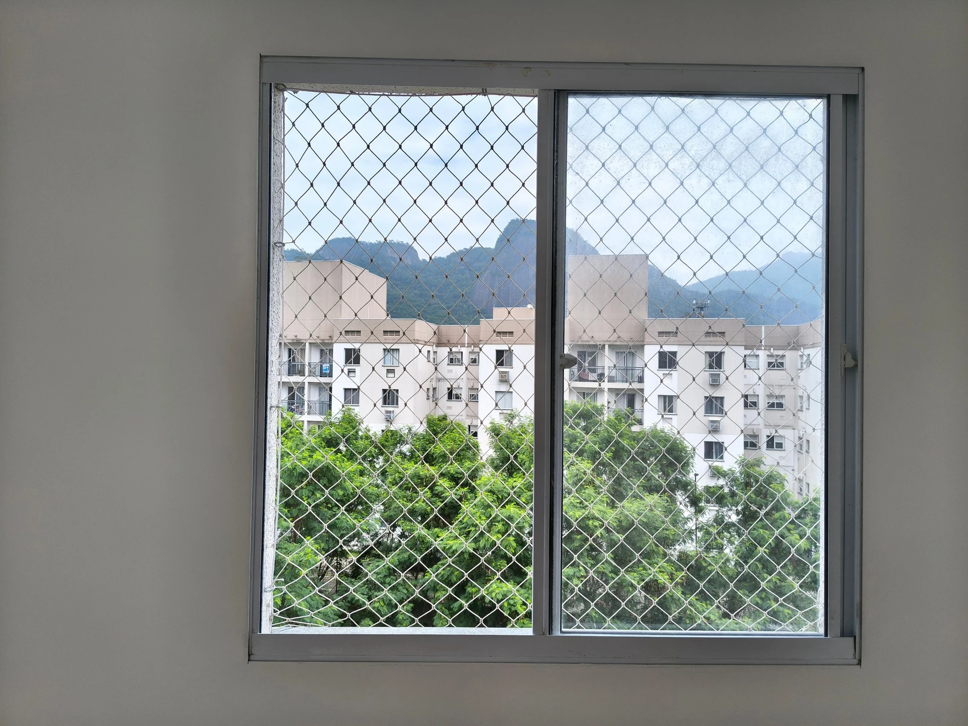 Mountain view in a 2-bedroom apartment, 45 m² — photo 36