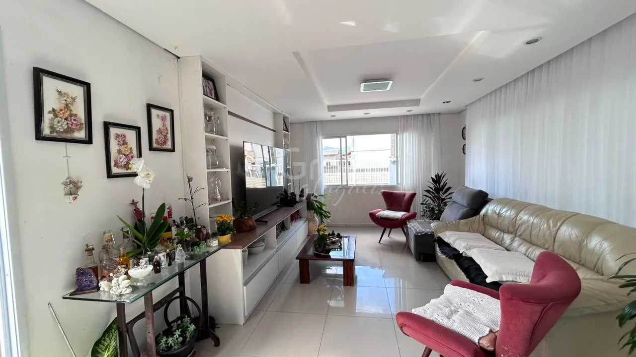 Furnished house with 5 bedrooms and 2 en-suites