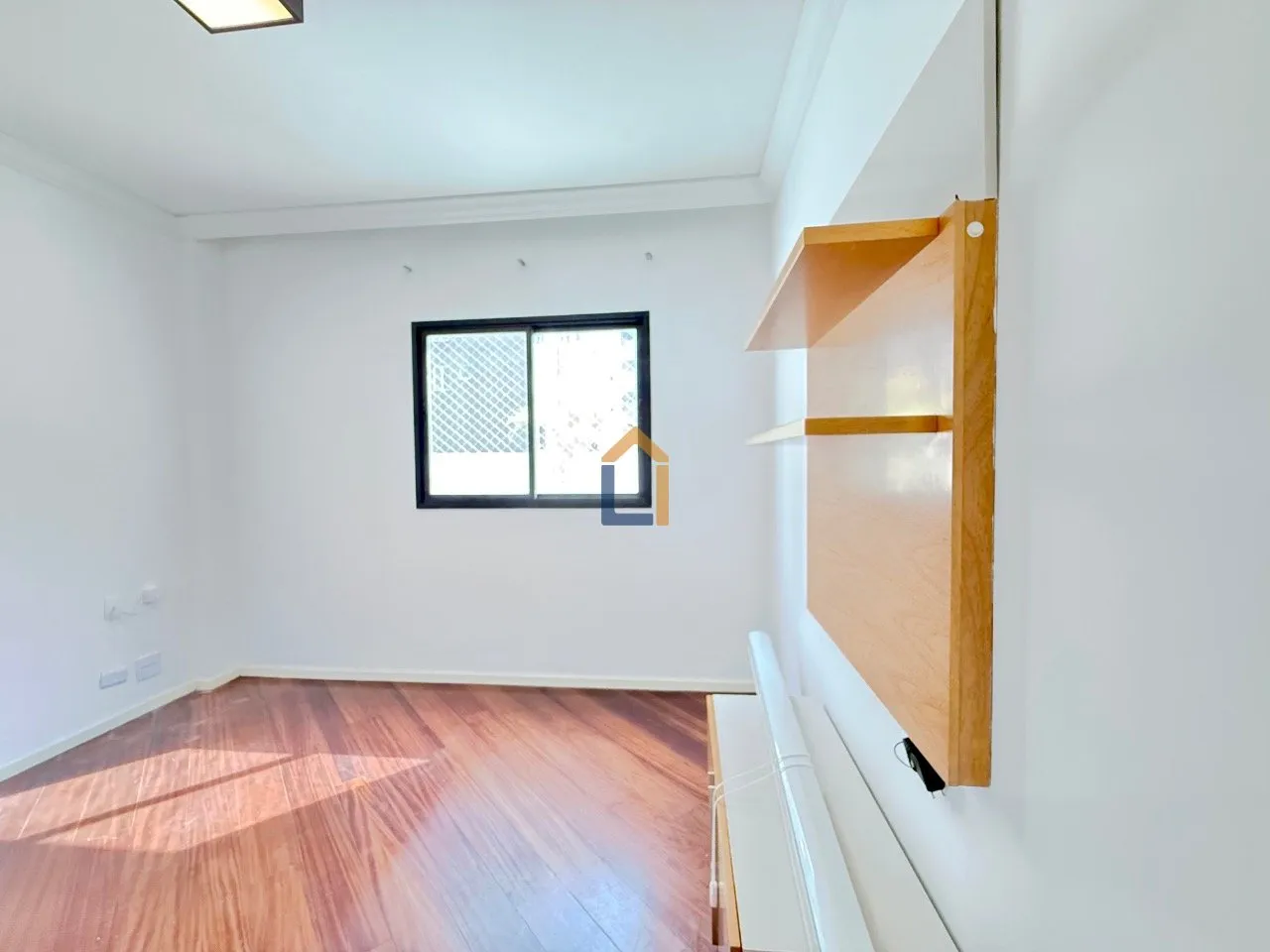 3-bedroom apartment with a washing machine in Curitiba — photo 27