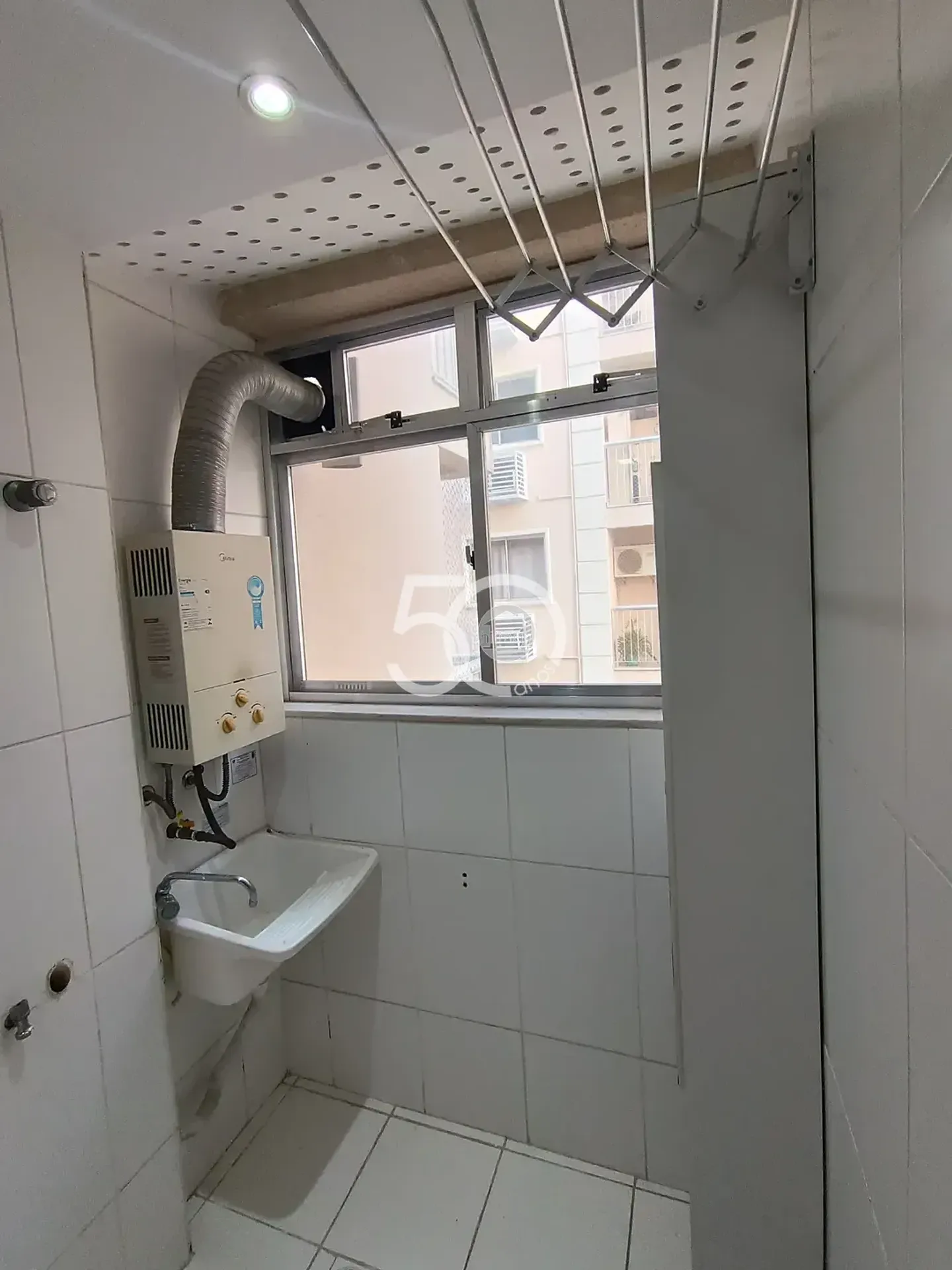 Departamento de 2 dormitorios con piso de madera o laminado — photo 26