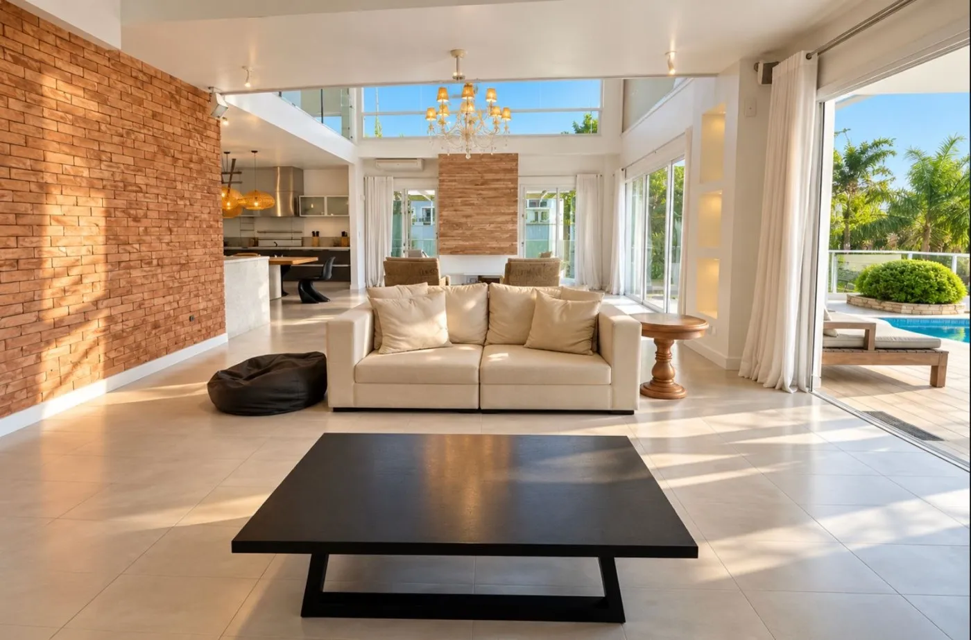 4-bedroom house with a water view — photo 12