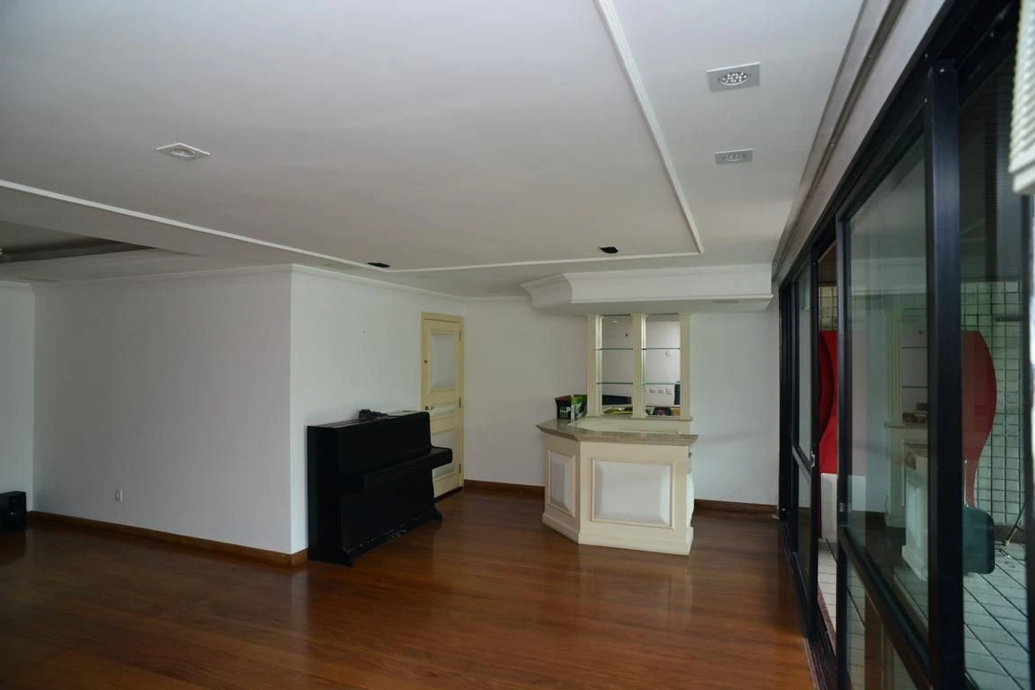 Rentable apartment with 4 bedrooms and a balcony — photo 16