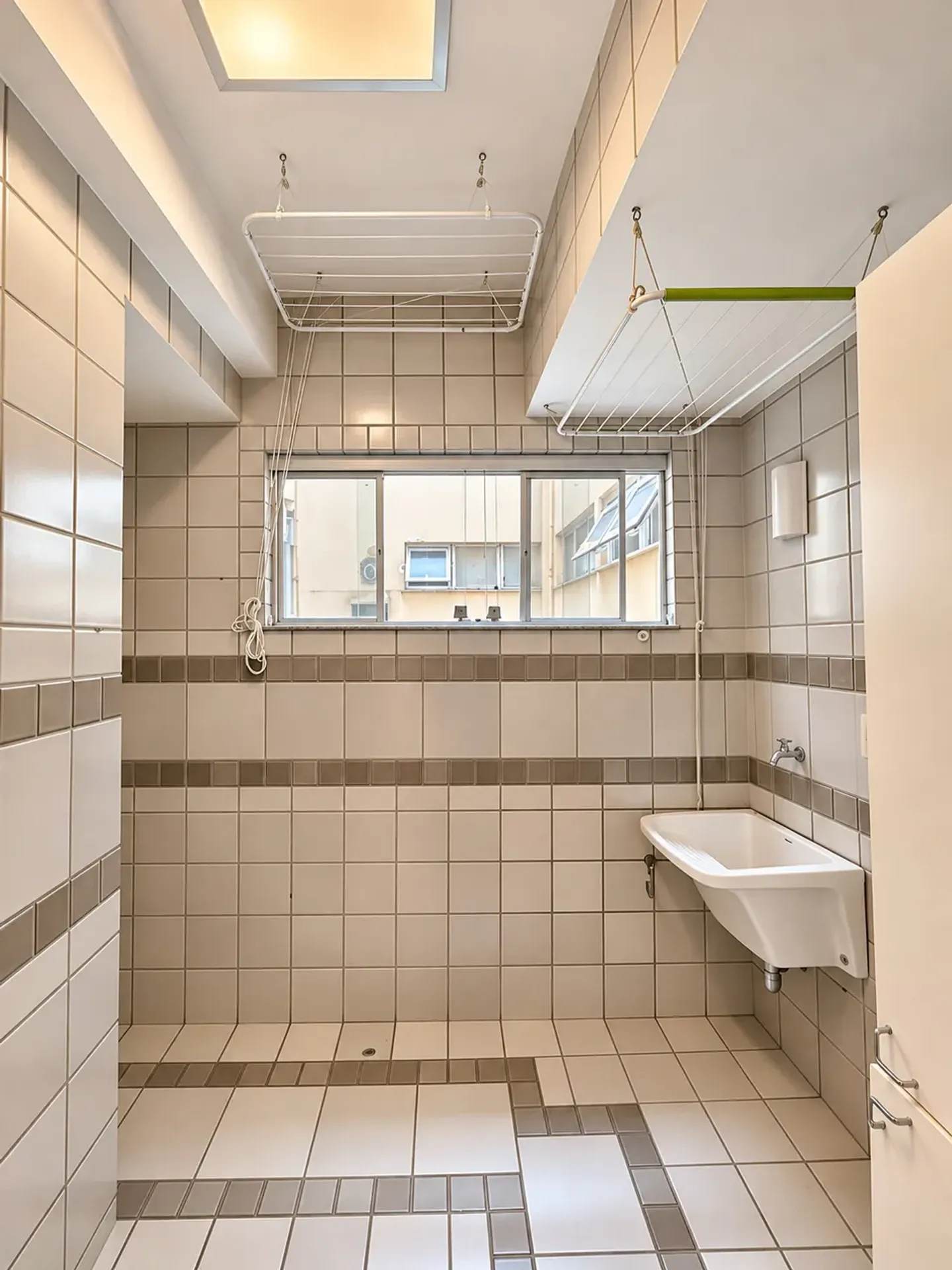 3-bedroom apartment with a dishwasher in Rio de Janeiro — photo 18