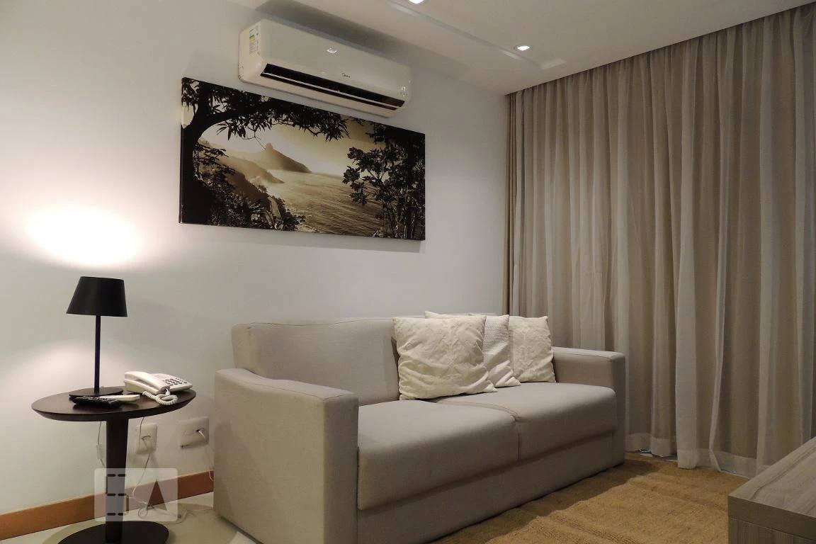 One-bedroom apartment in a building with a gym — photo 20