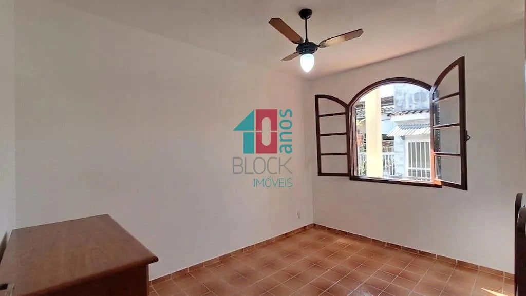 House with 3 bedrooms, balcony and private garden — photo 23