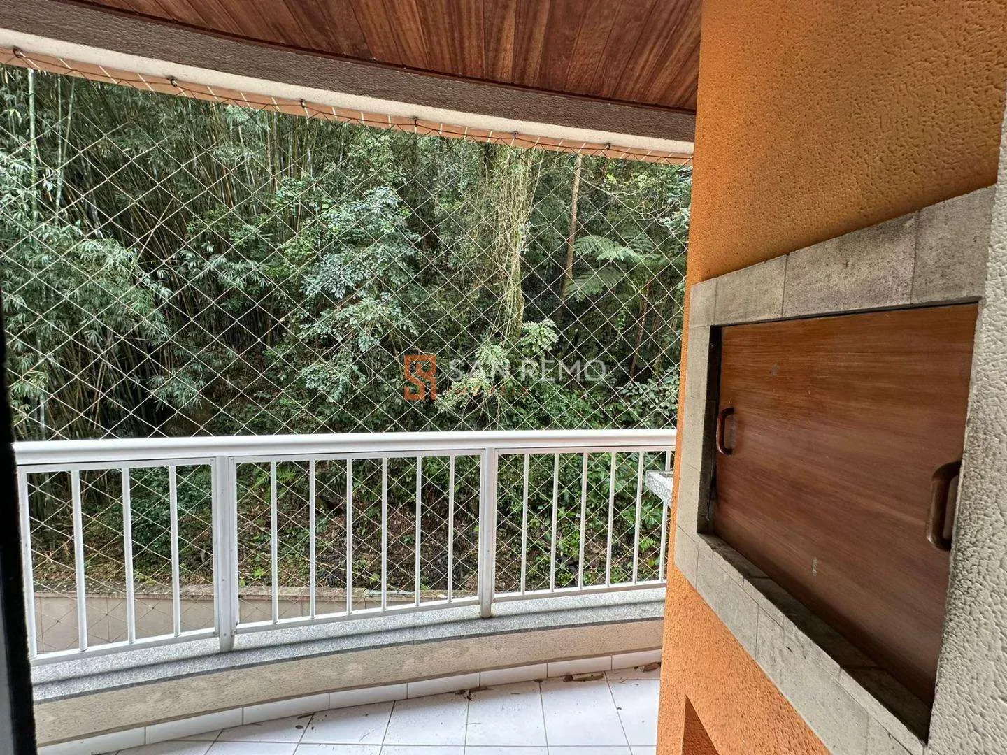 2-bedroom apartment in a building with a pool — photo 6