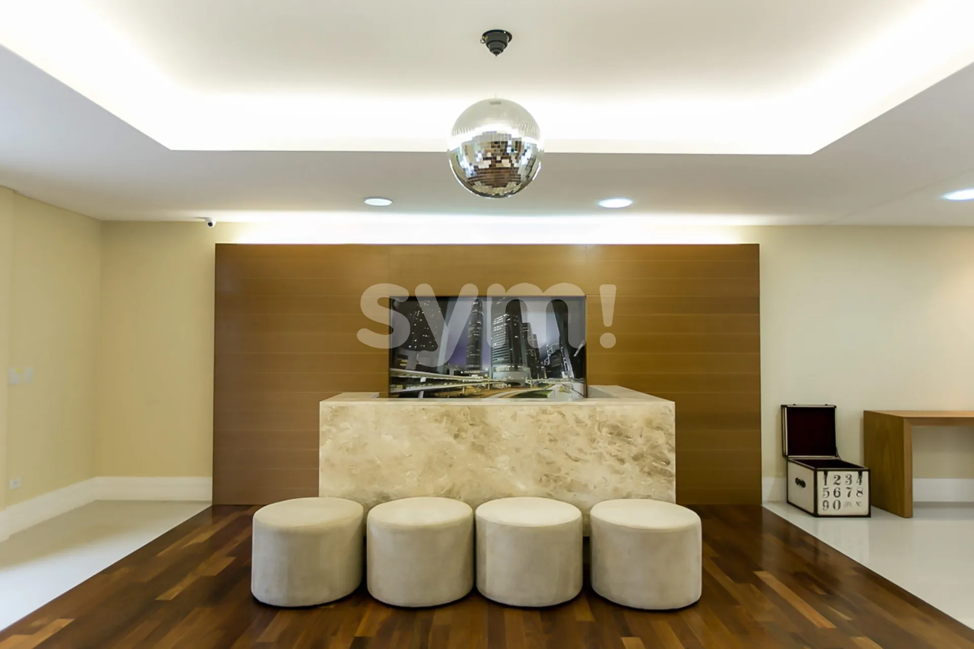 256 m² apartment with 3 en-suite bedrooms and enclosed balcony — photo 26