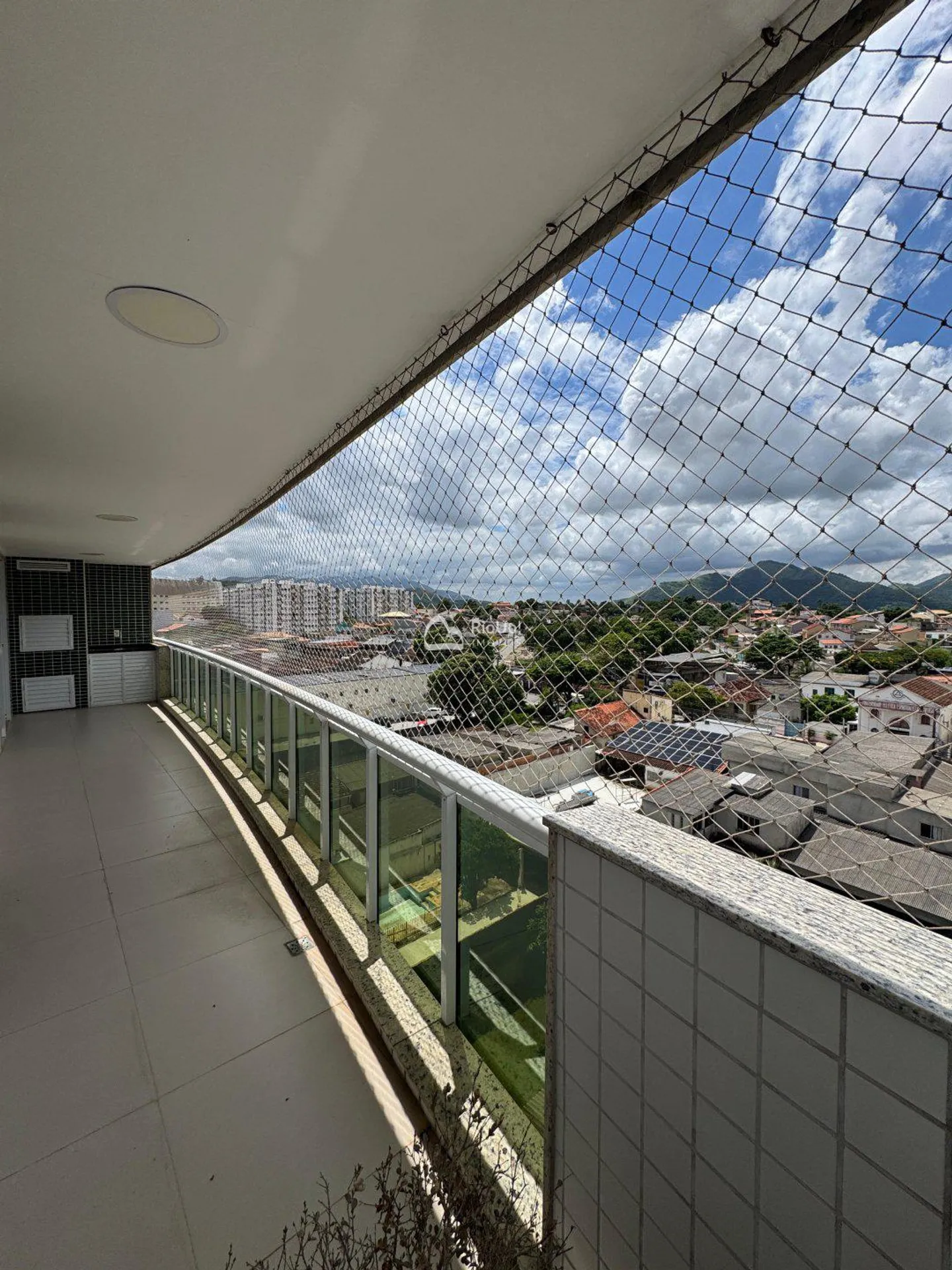 Apartment, 246 m², with a grill on the balcony — photo 5