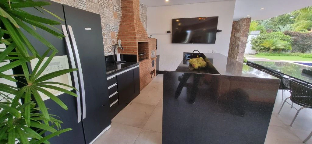 Casa mobiliada com 4 suítes e 720 m², perto do lazer — photo 5