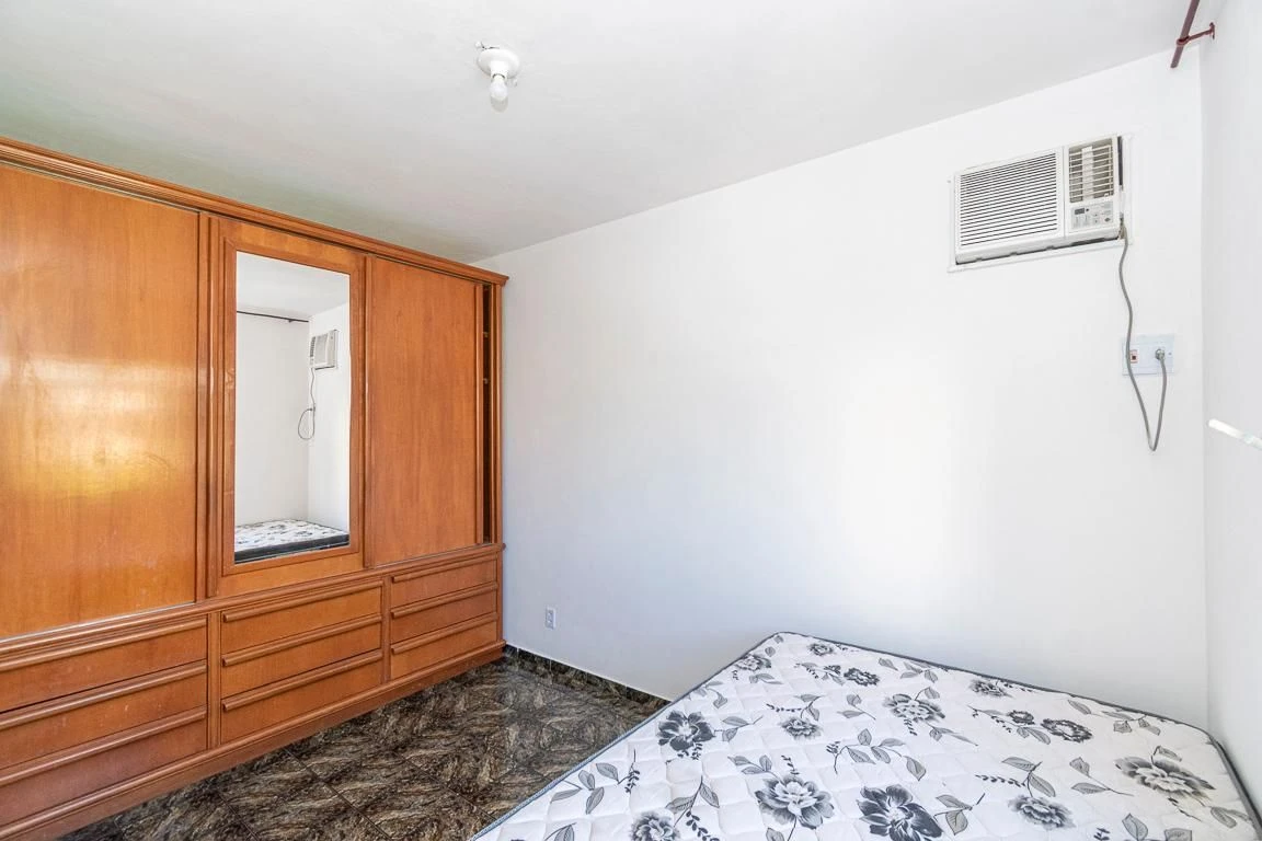 Furnished house with 3 bedrooms and 1 bathroom