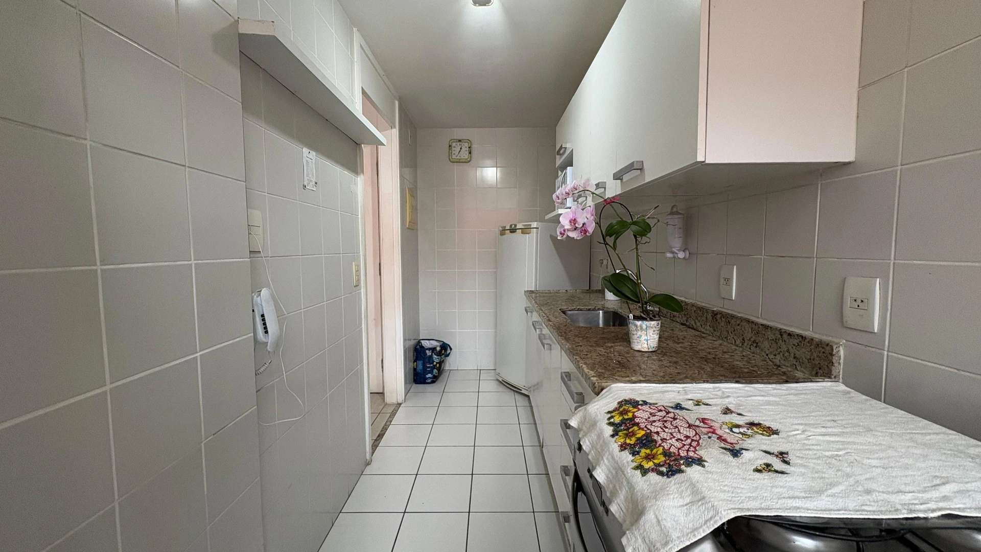 70 m² apartment with a home office and a washing machine — photo 11