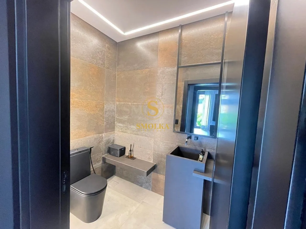 Меблированный дом 645 м² с 5 спальнями и 7 санузлами — photo 60