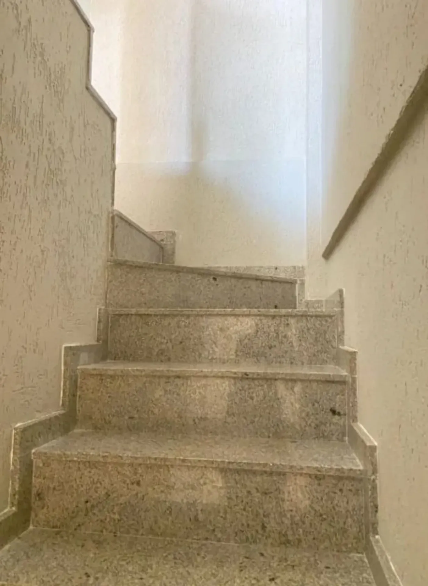 Duplex com 4 quartos, cozinha aberta a gás e 340 m² — photo 32