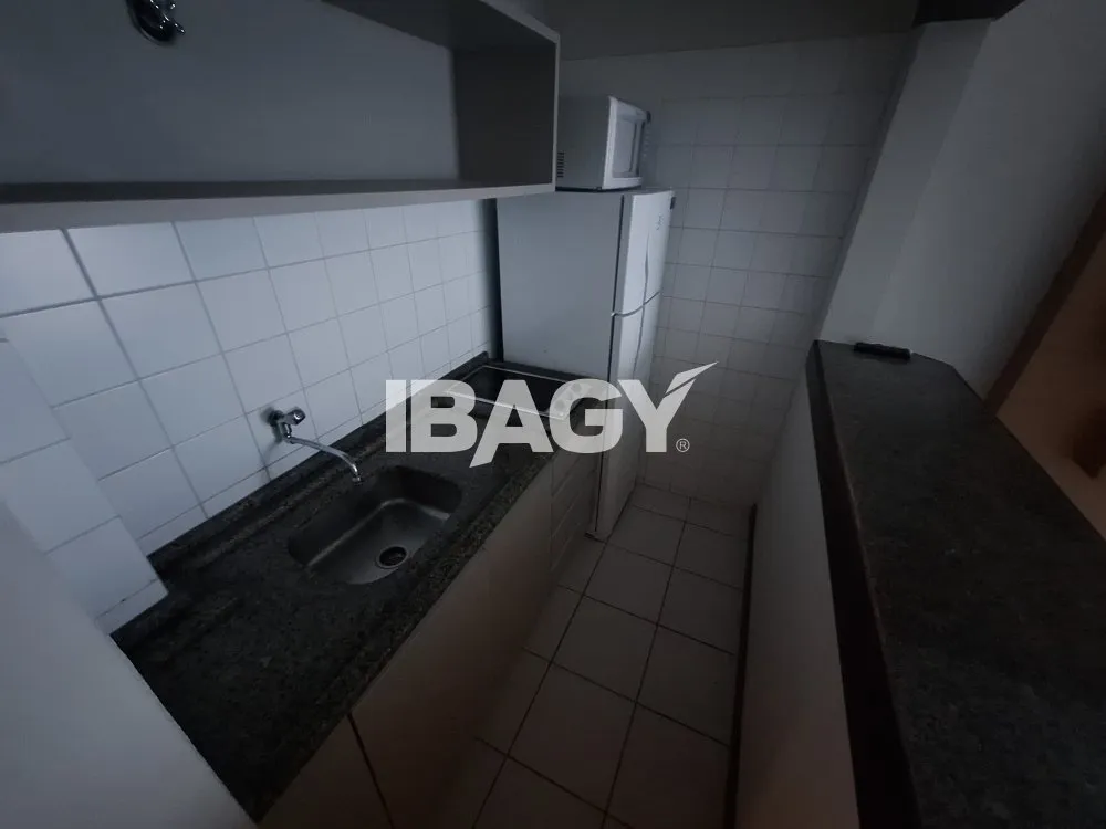 Apartamento de 1 dormitorio con cocina abierta 70 m² — photo 2