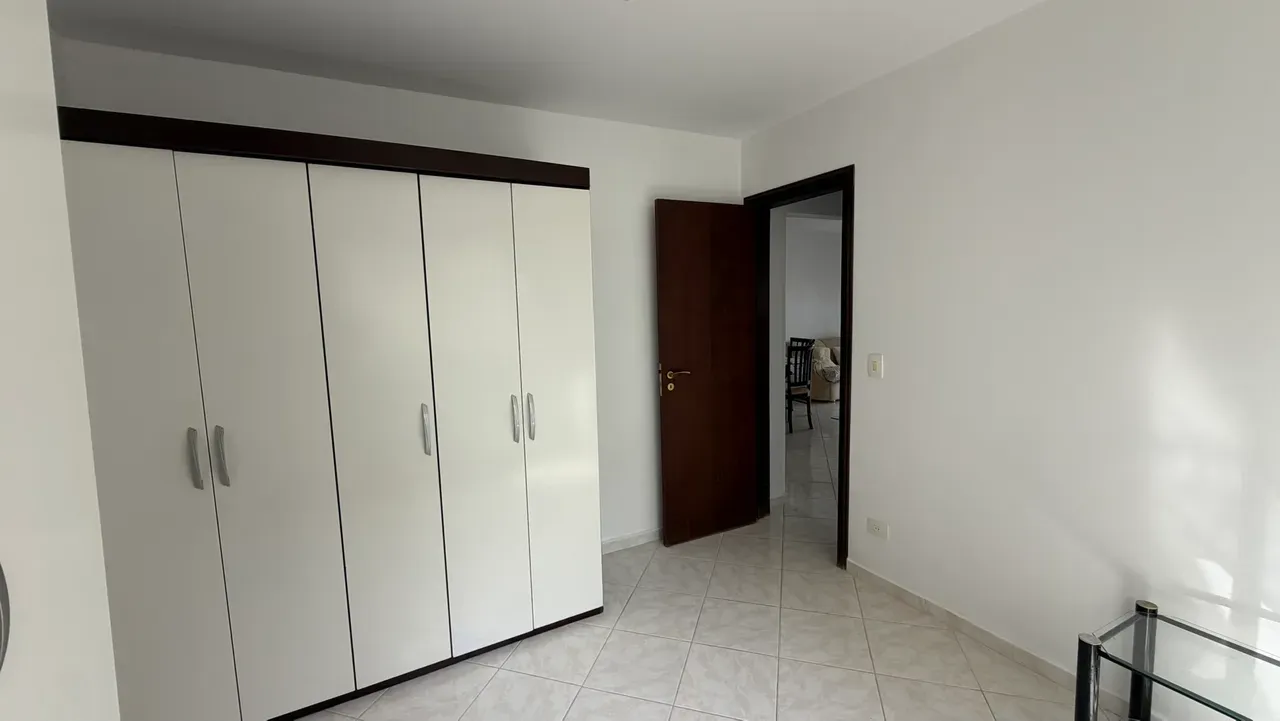 2-bedroom apartment with a washing machine in Curitiba — photo 17