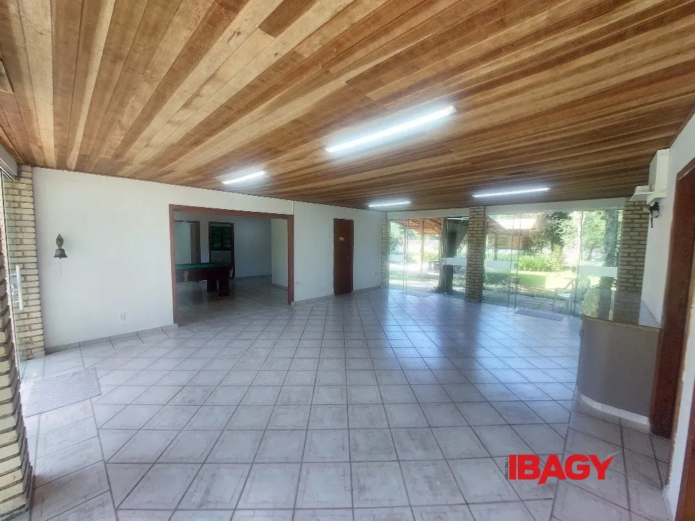 Furnished house with 5 bedrooms on 5200 m² — photo 13