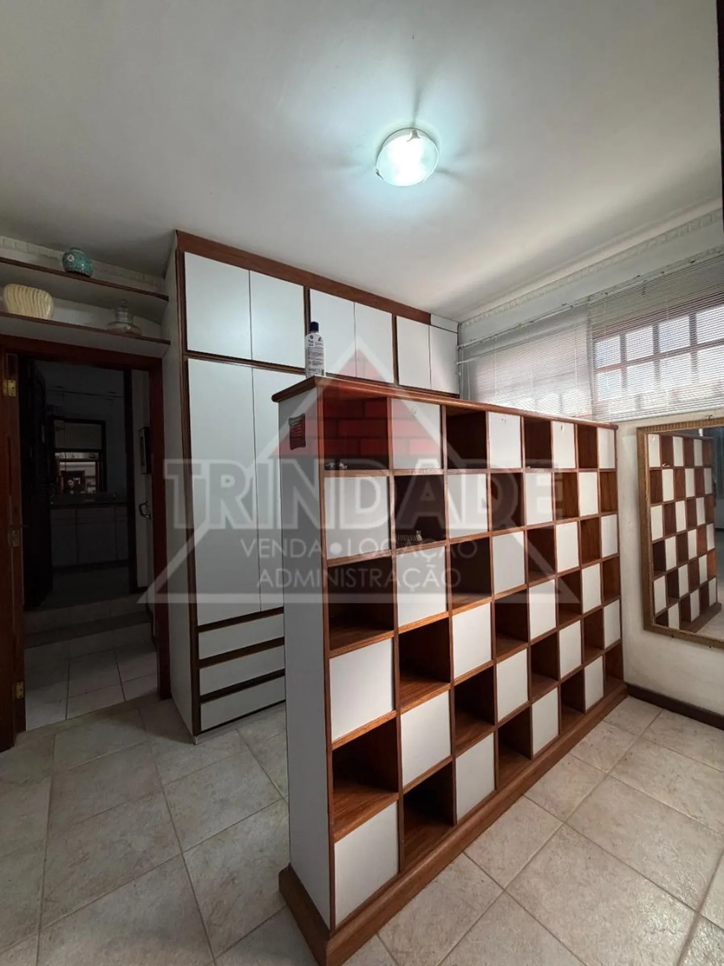 Bathtub in a 6-bedroom apartment, 647 m² — photo 19