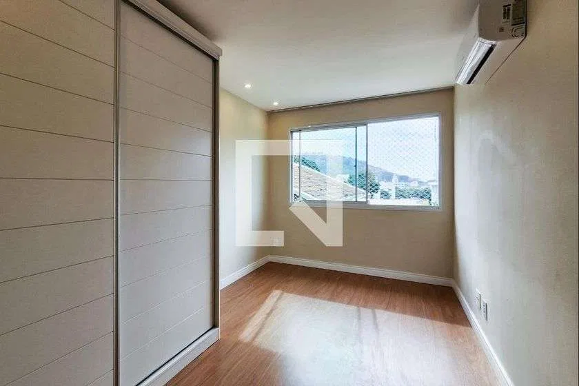 Apartment, 66 m², with a glass-enclosed balcony — photo 5