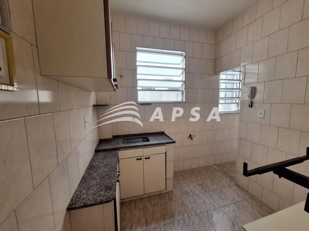 Unfurnished 2-bedroom apartment with 2 bathrooms, no parking — photo 2