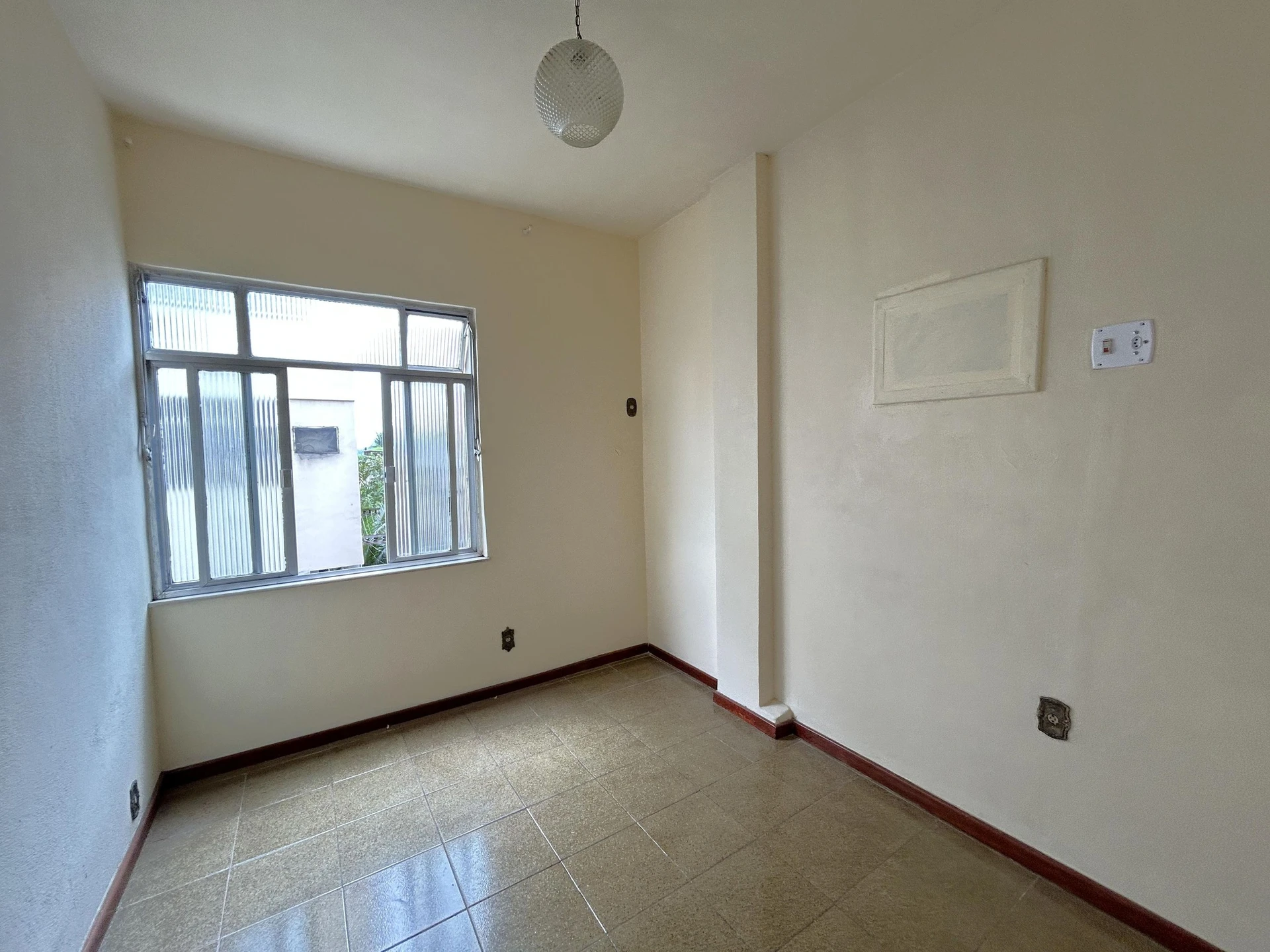 Unfurnished 1-bedroom apartment with 1 parking space — photo 5