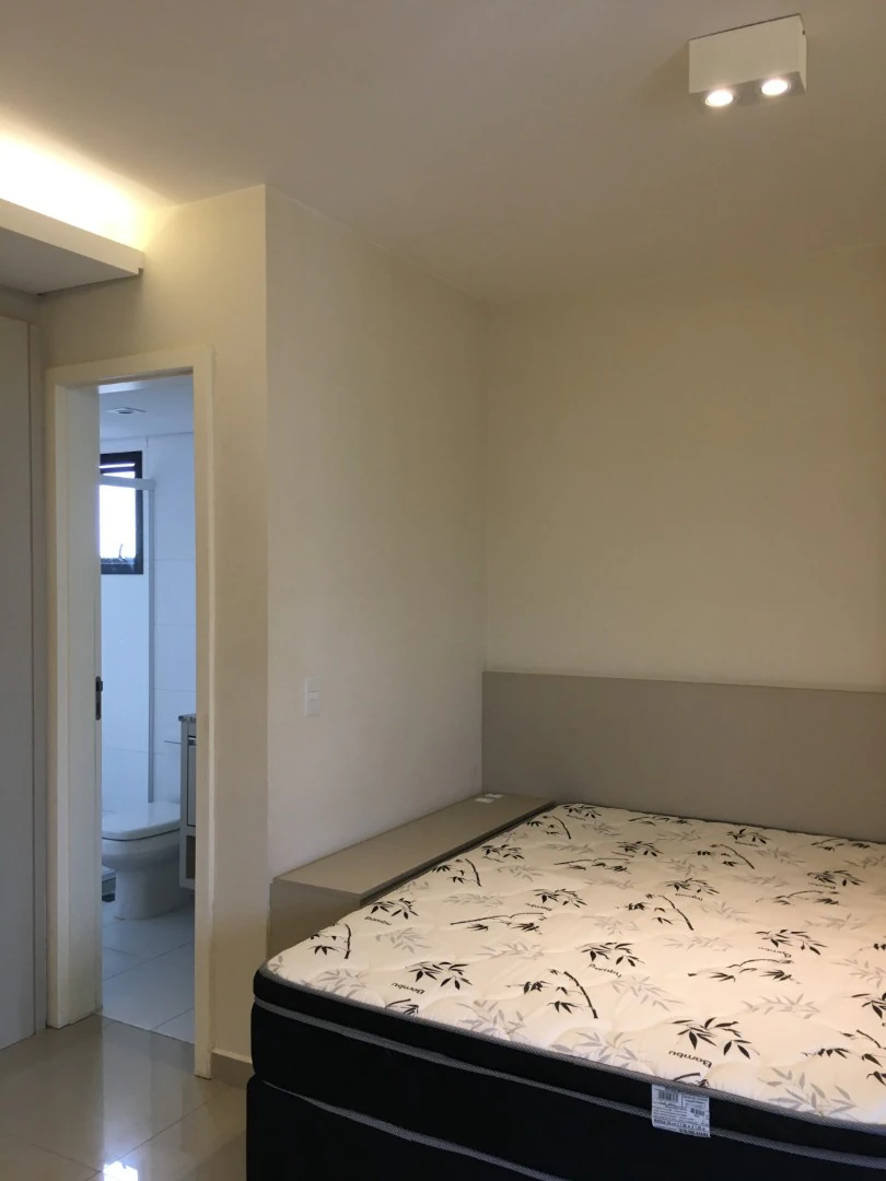 Furnished studio with open-plan kitchen and washing machine — photo 4