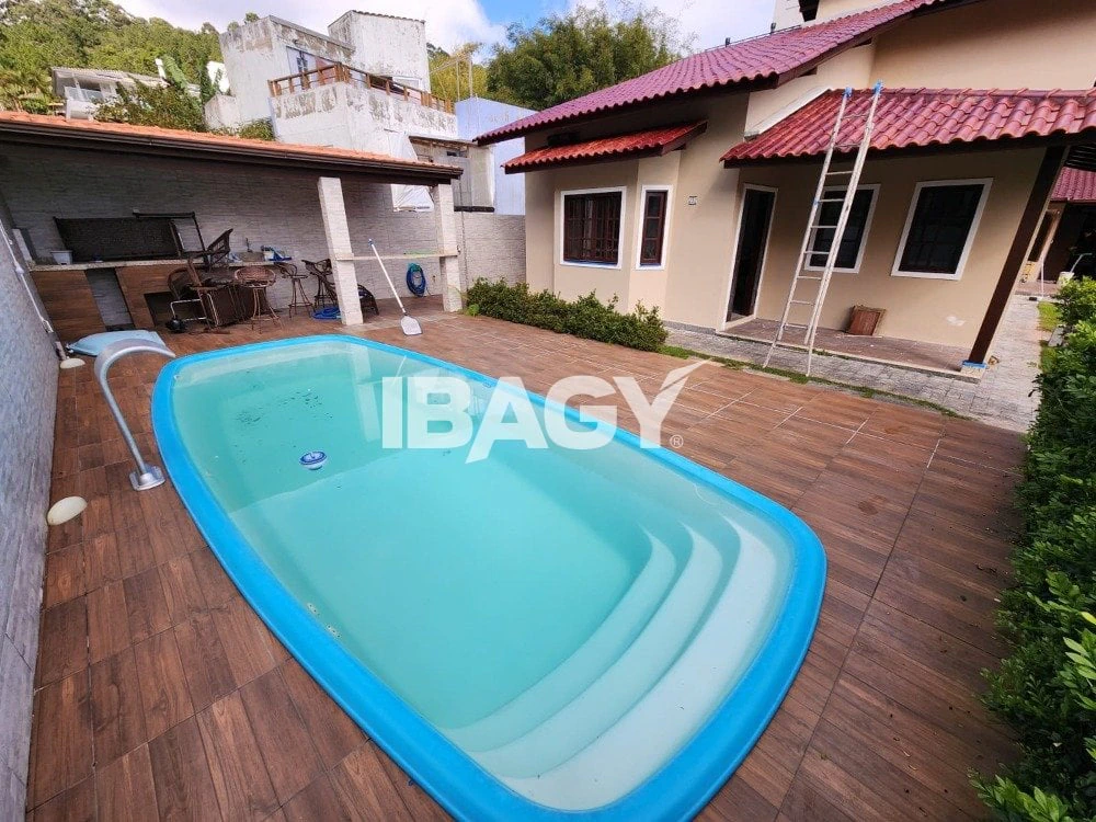 4-suite house with private BBQ space — photo 2