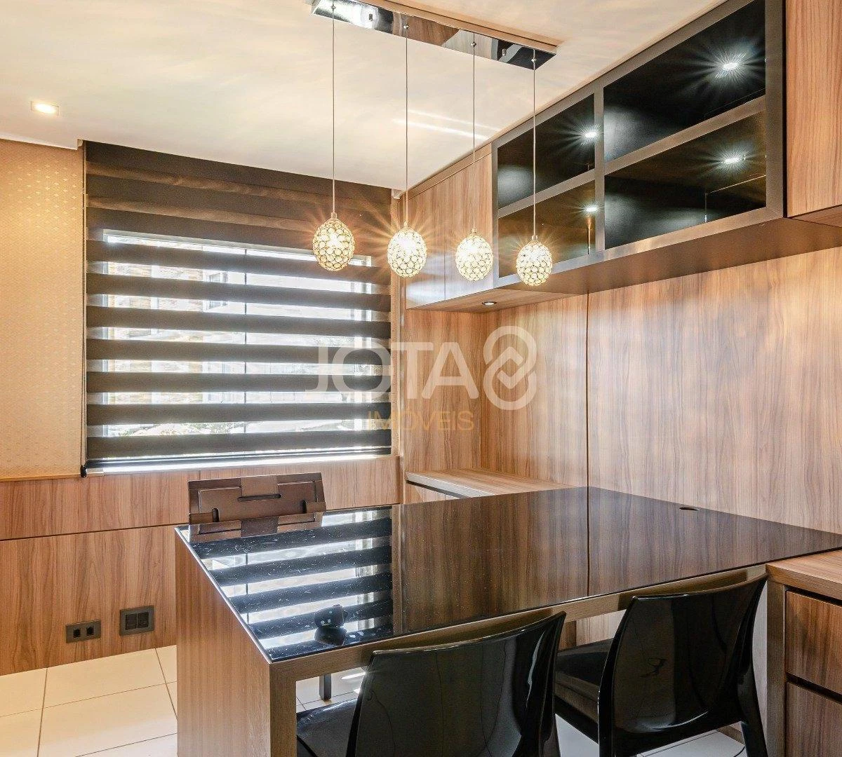 4-bedroom house with a washing machine — photo 15