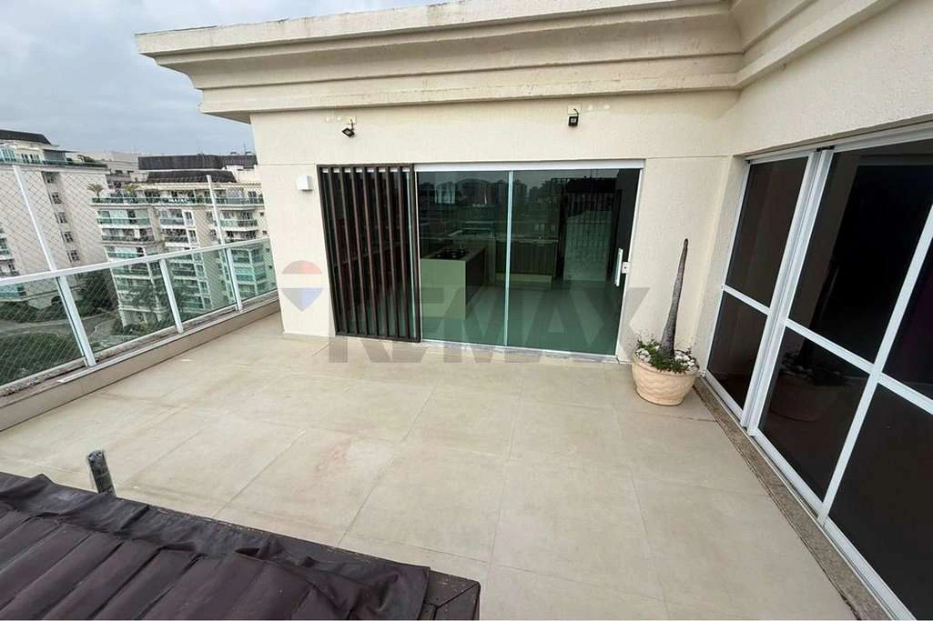Furnished 246 m² apartment with 4 bedrooms and balcony — photo 29