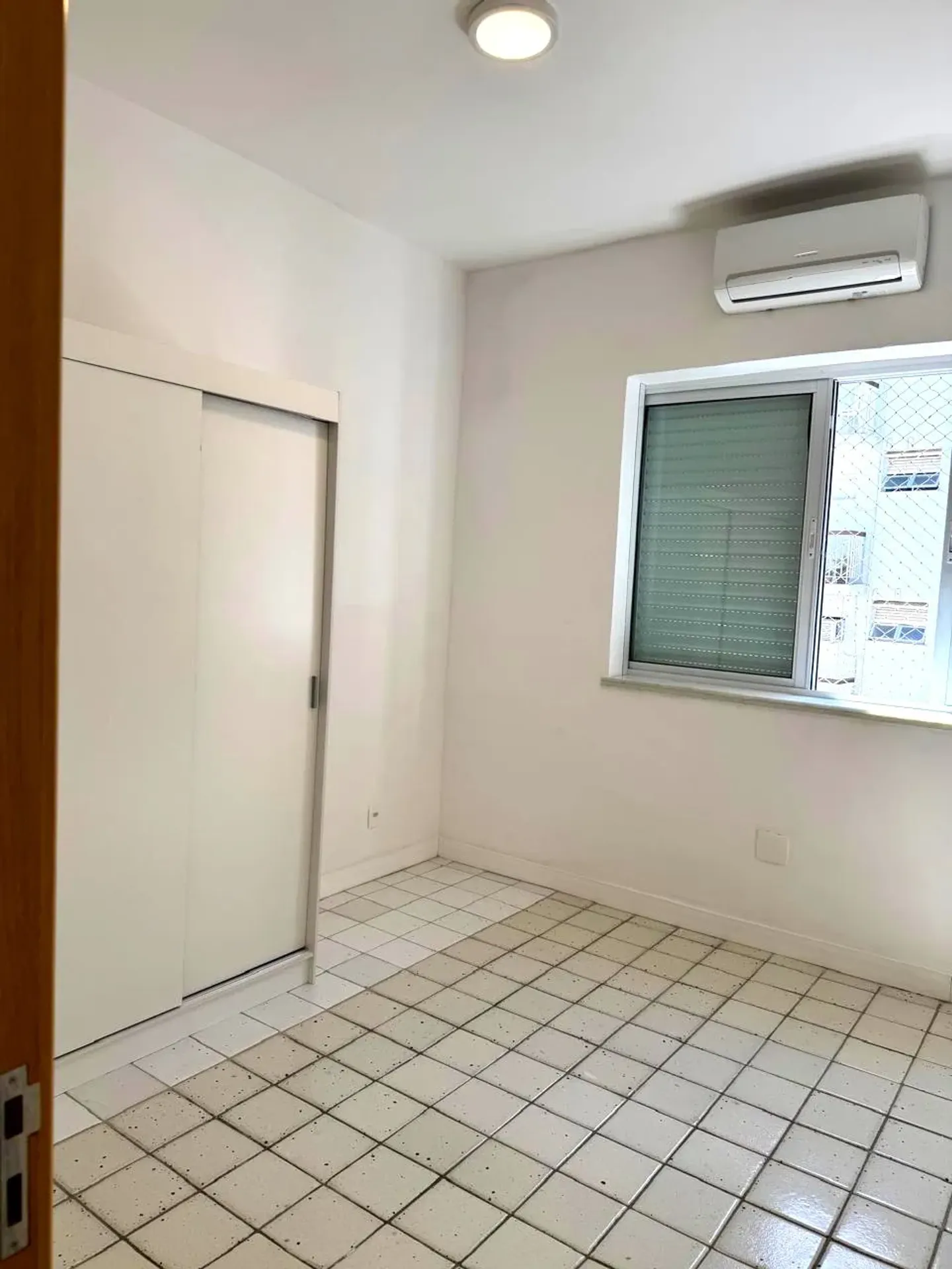 97 m² apartment with 2 bedrooms and 2 bathrooms — photo 3