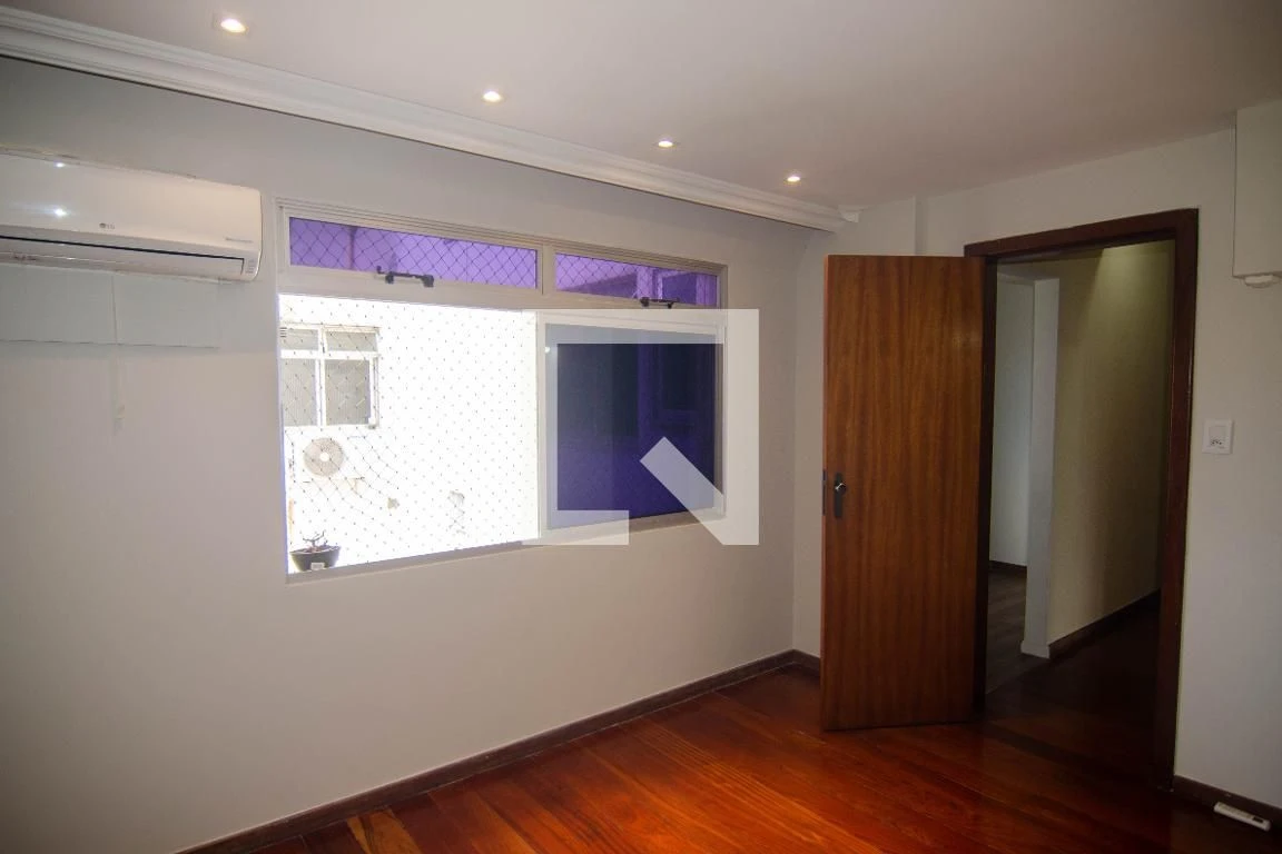 Apartamento sem mobília com 4 quartos e 4 banheiros — photo 6