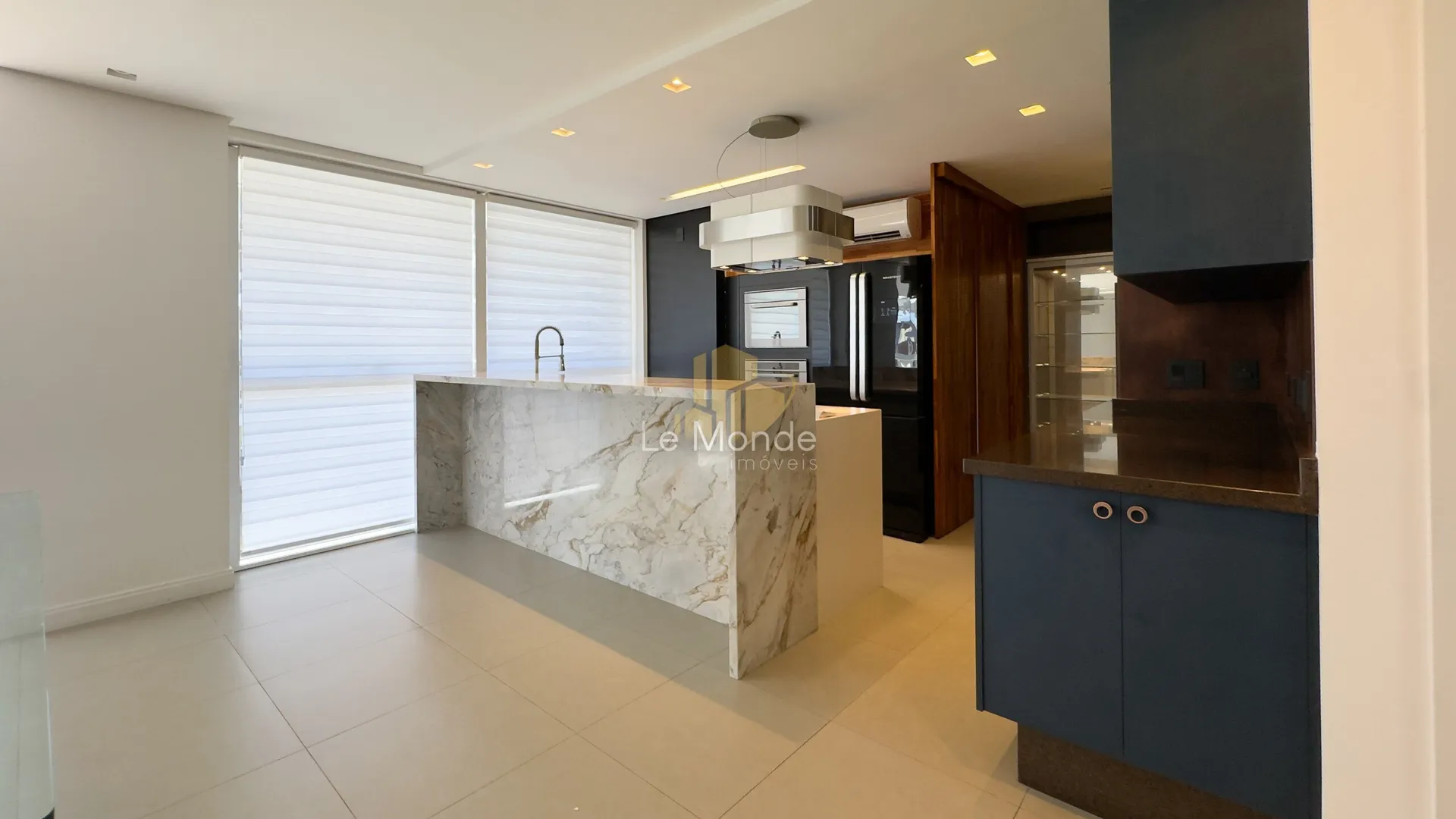 Duplex apartment with 3 bedrooms and 156 m² — photo 29