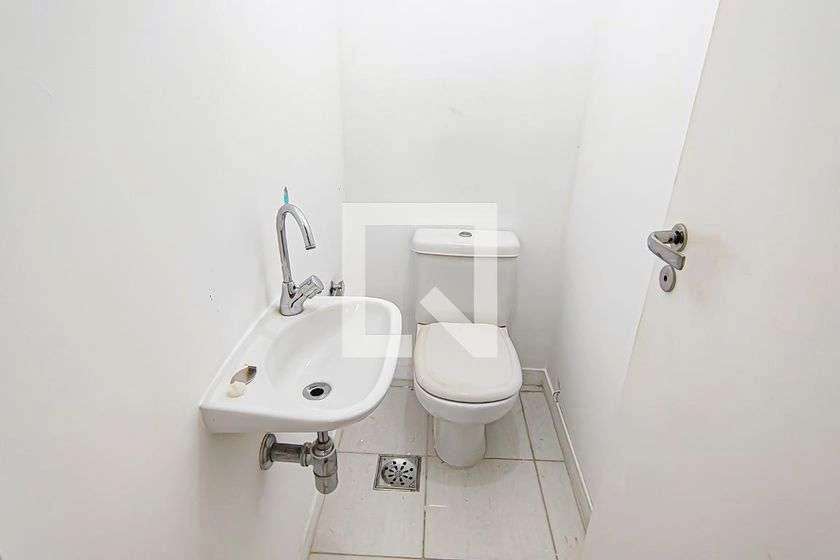 Apartamento vazio de 3 quartos com varanda e 185 m² — photo 24