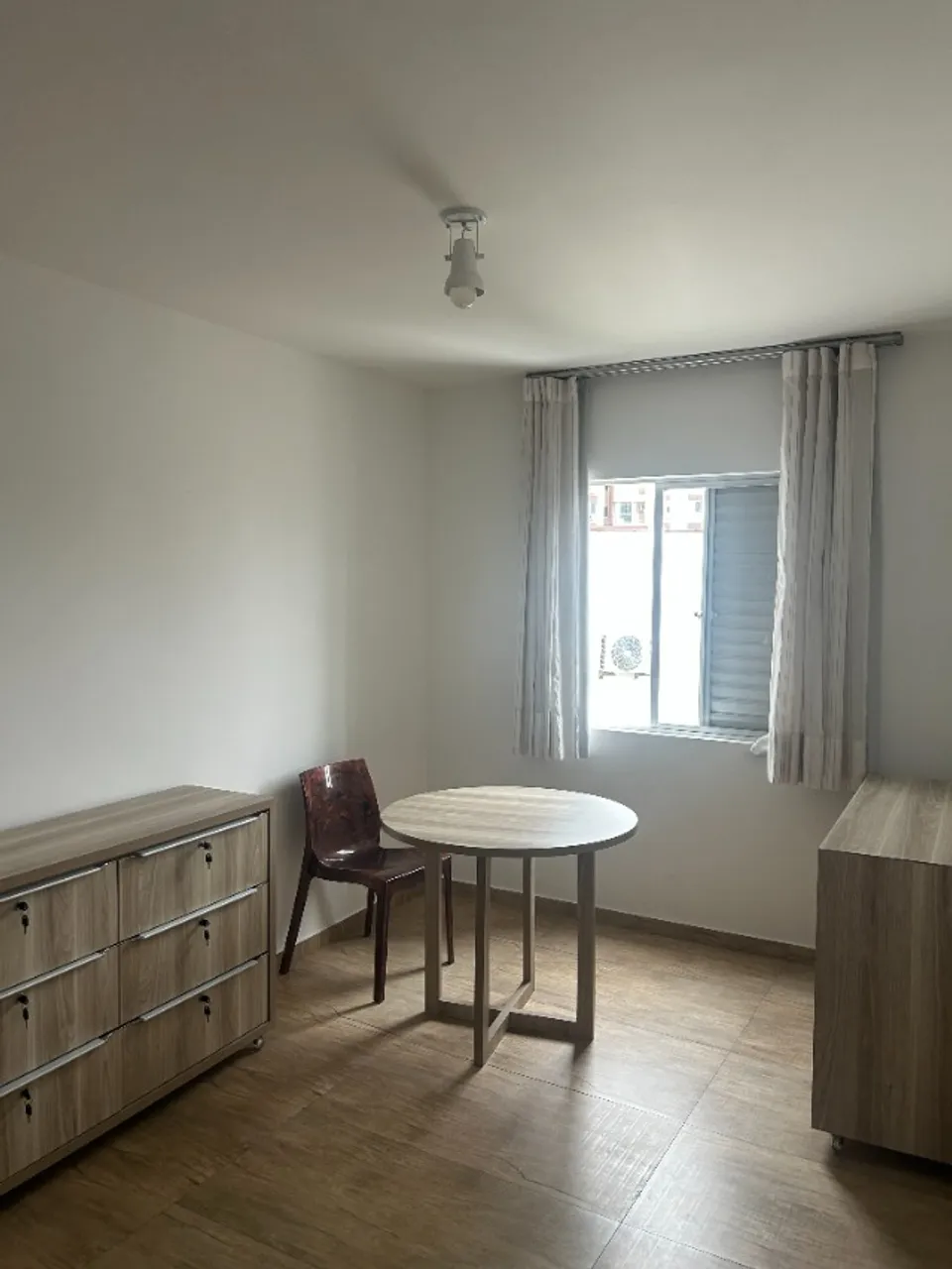4-bedroom apartment with a home office