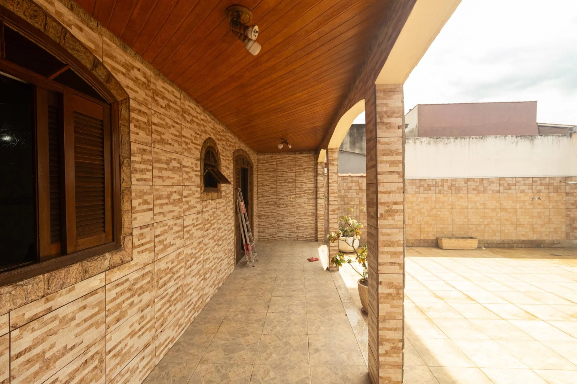 250 m² house with a garden and a mountain view — photo 45