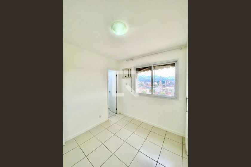 Apartamento de 2 quartos em condomínio com piscina — photo 27