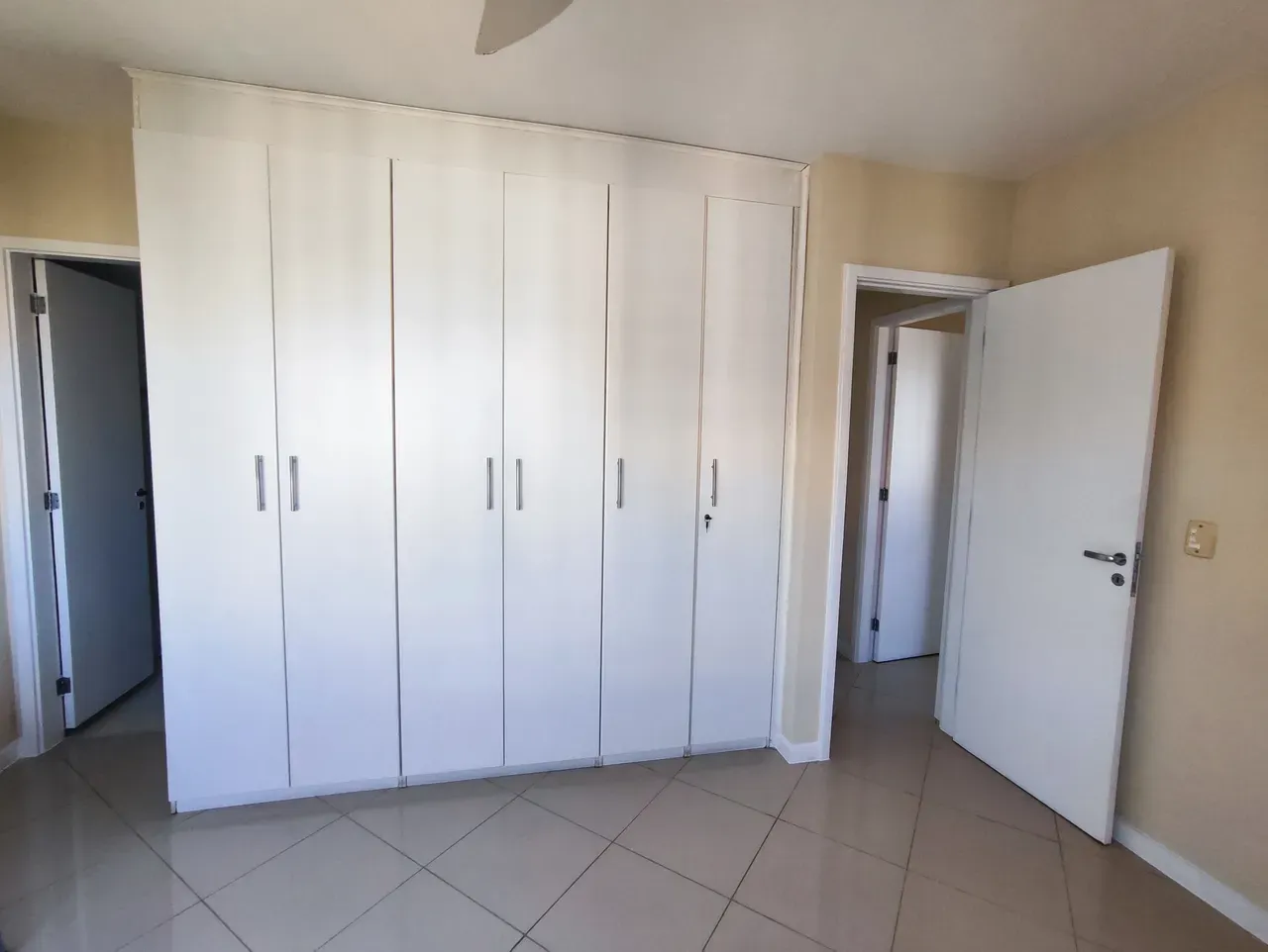 Apartamento mobiliado de 103 m² com varanda envidraçada — photo 30