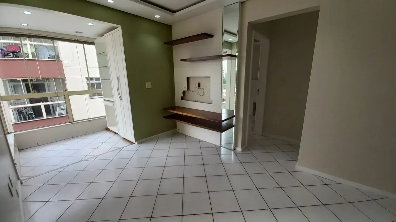 Apartment on the 4th floor with a glass-enclosed balcony — photo 22