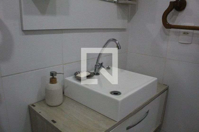 Furnished 225 m² house with 3 bedrooms and 8 parking spots — photo 30