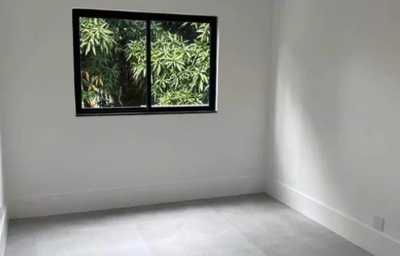 Triplex house with 3 en-suite suites and 5 bathrooms — photo 12